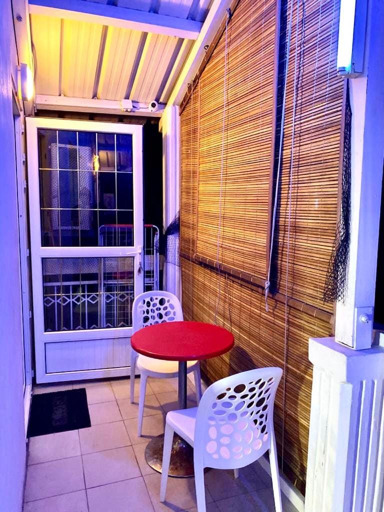 Cosy Flat Beachfront Apartment in Flic en Flac