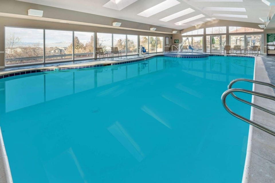 On site, Pool view, Swimming pool, Swimming pool