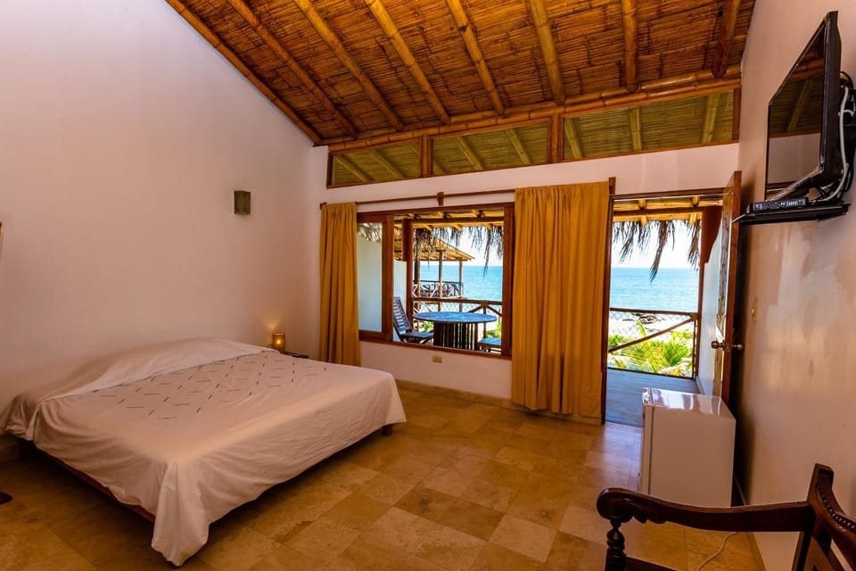 Balihai Bungalows Nature lodge in Canoas de Punta Sal