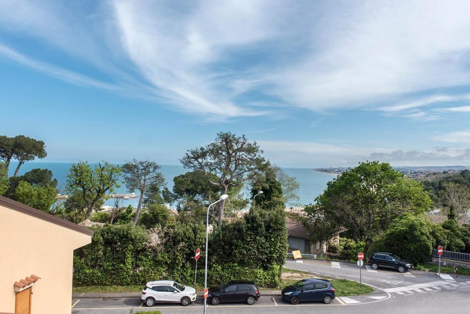 N164 - Numana, bilocale con meravigliosa vista mare Apartment in Numana