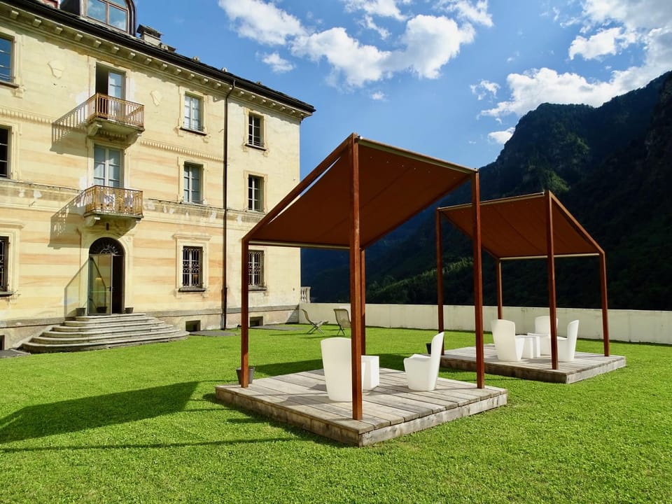 Property building, Garden