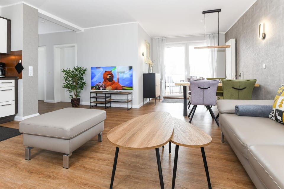 TV and multimedia, Living room, Dining area
