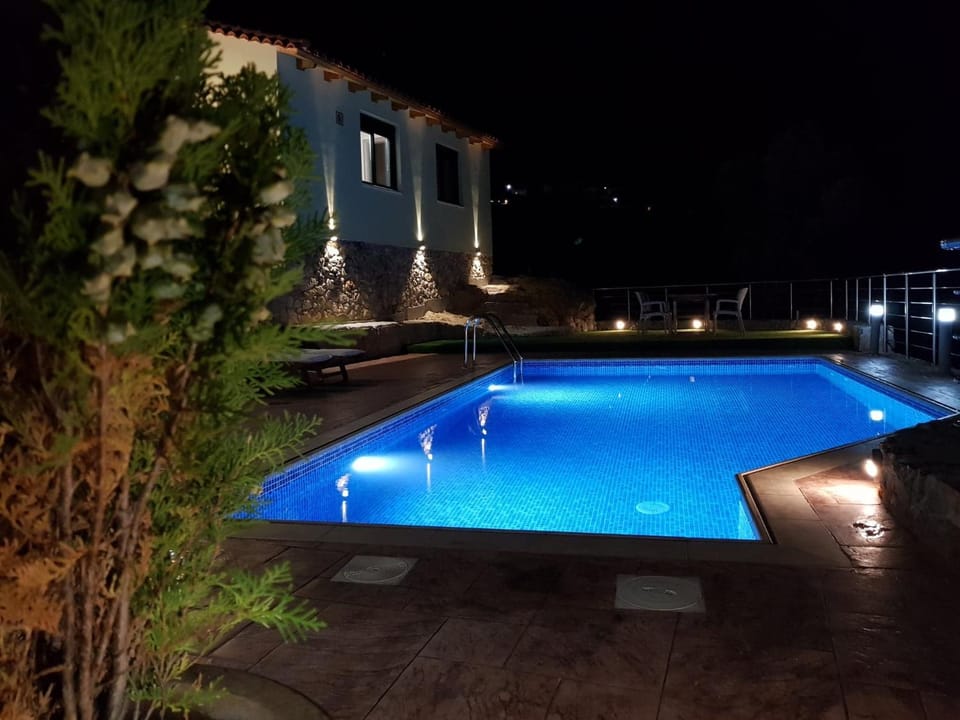 Patio, Garden, Balcony/Terrace, On site, Mountain view, Pool view, Swimming pool, Swimming pool