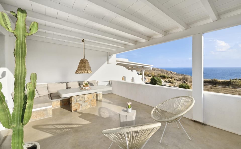 Day, Balcony/Terrace, Seating area, Dining area, Sea view