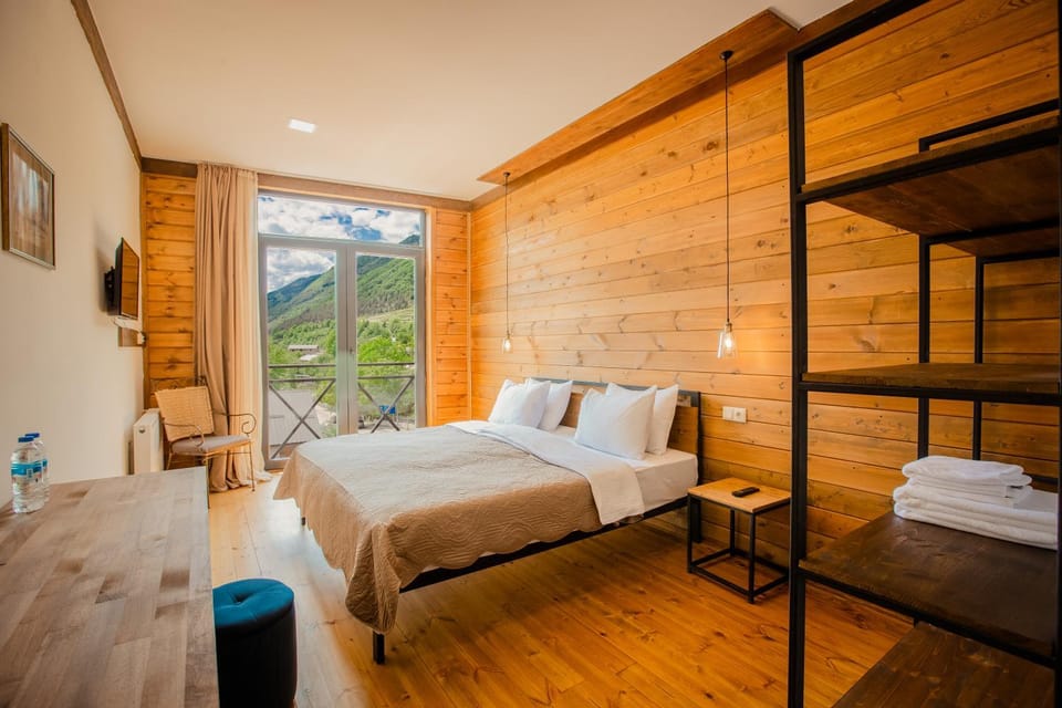 Bed, Photo of the whole room, Bedroom, Mountain view