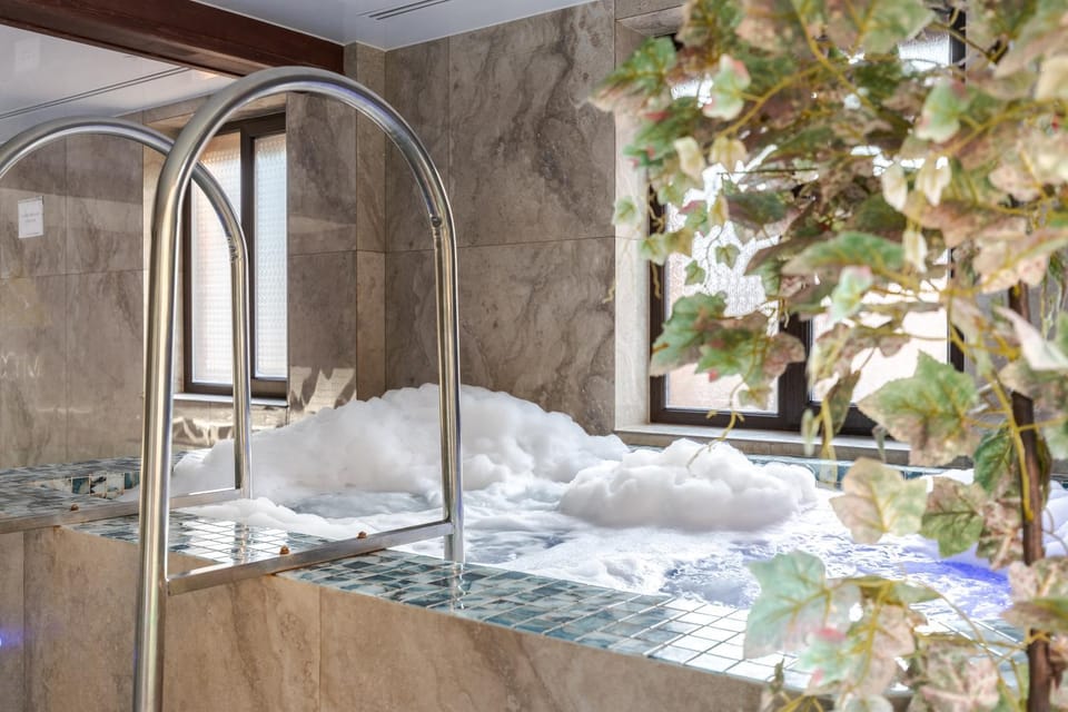 Hot Tub, Spa and wellness centre/facilities