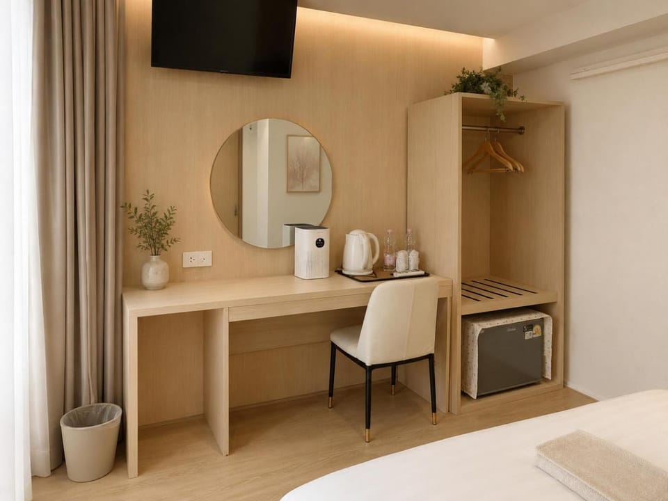 TV and multimedia, Coffee/tea facilities, minibar