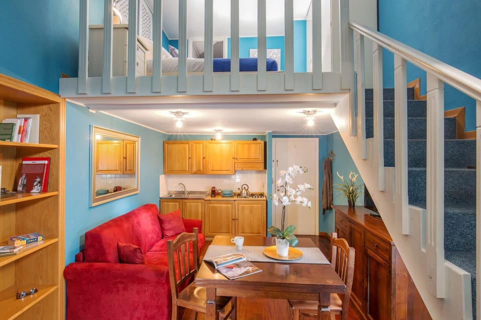 Kitchen or kitchenette, Living room, Seating area