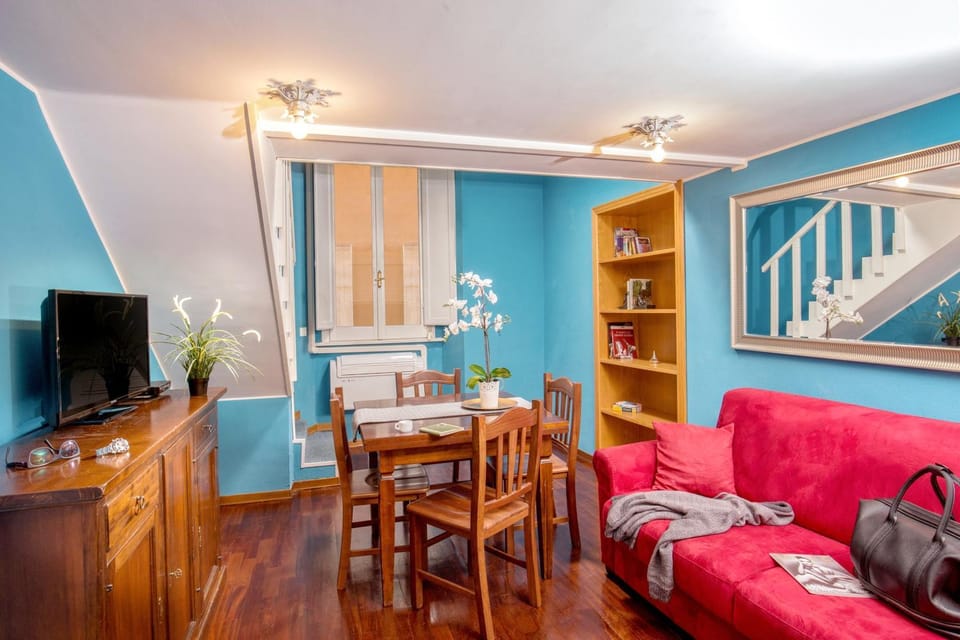 TV and multimedia, Living room, Seating area, Dining area
