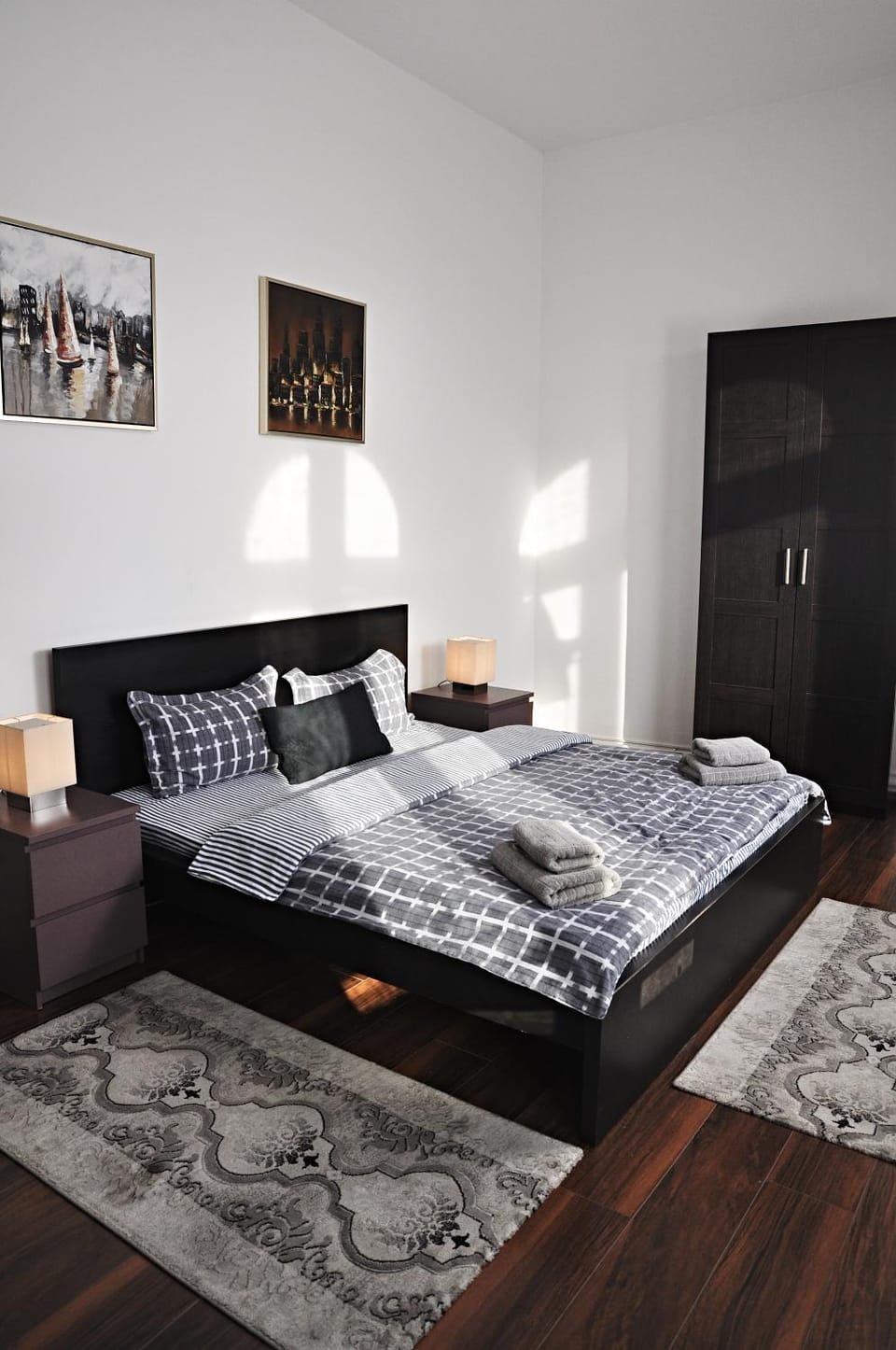 Photo of the whole room, Decorative detail, Bedroom, On site