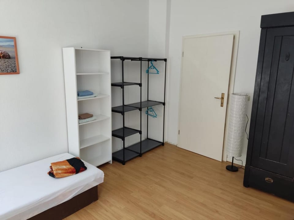 FLEX Aparts - große, möblierte Wohnung in Zwickau mit 2 Zimmern Apartment in Zwickau