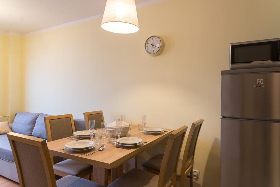 Kitchen or kitchenette, Living room, Dining area