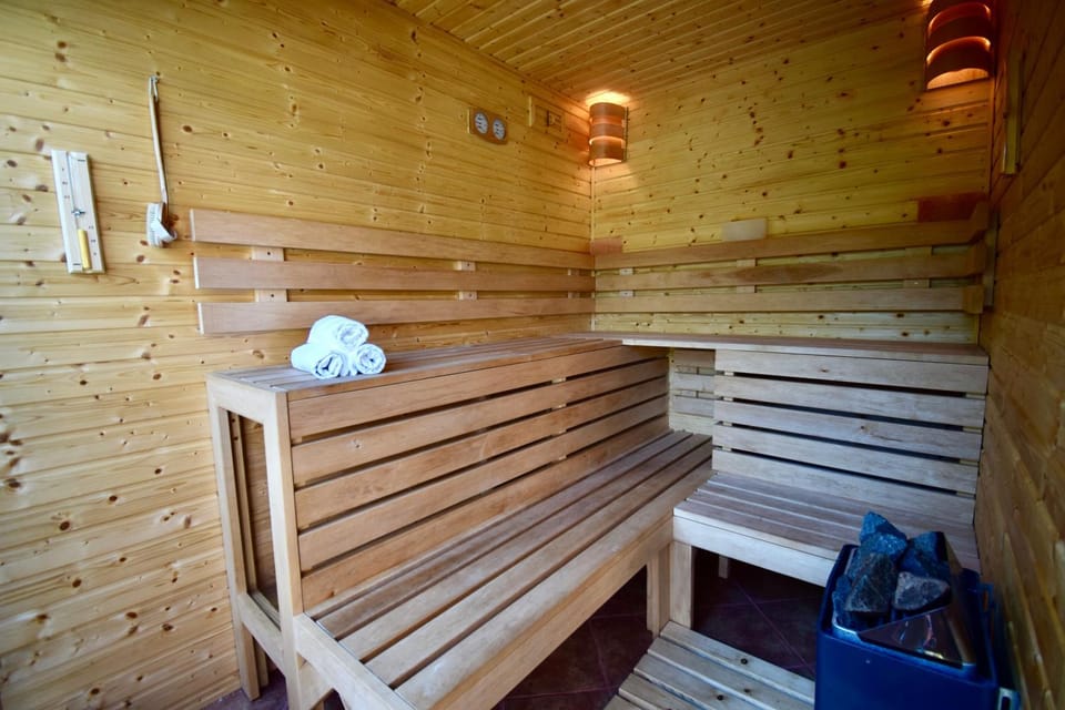 Sauna, towels