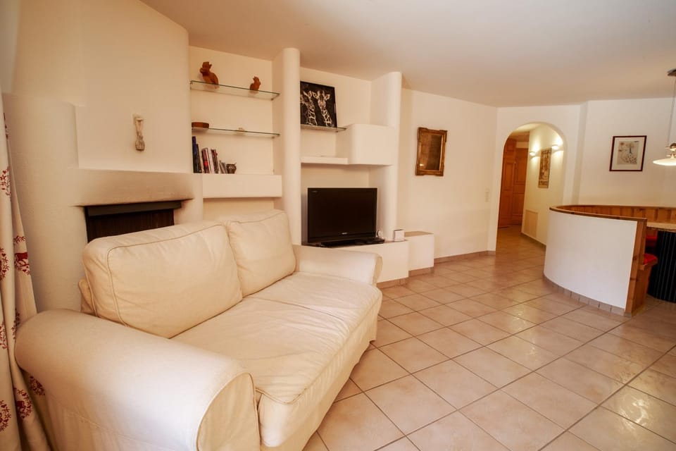 Chesa Foulla Rosa - Celerina Apartment in Saint Moritz