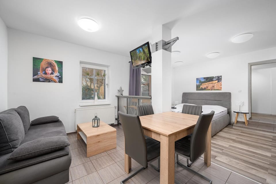 Living room, Photo of the whole room, Bedroom, Garden view