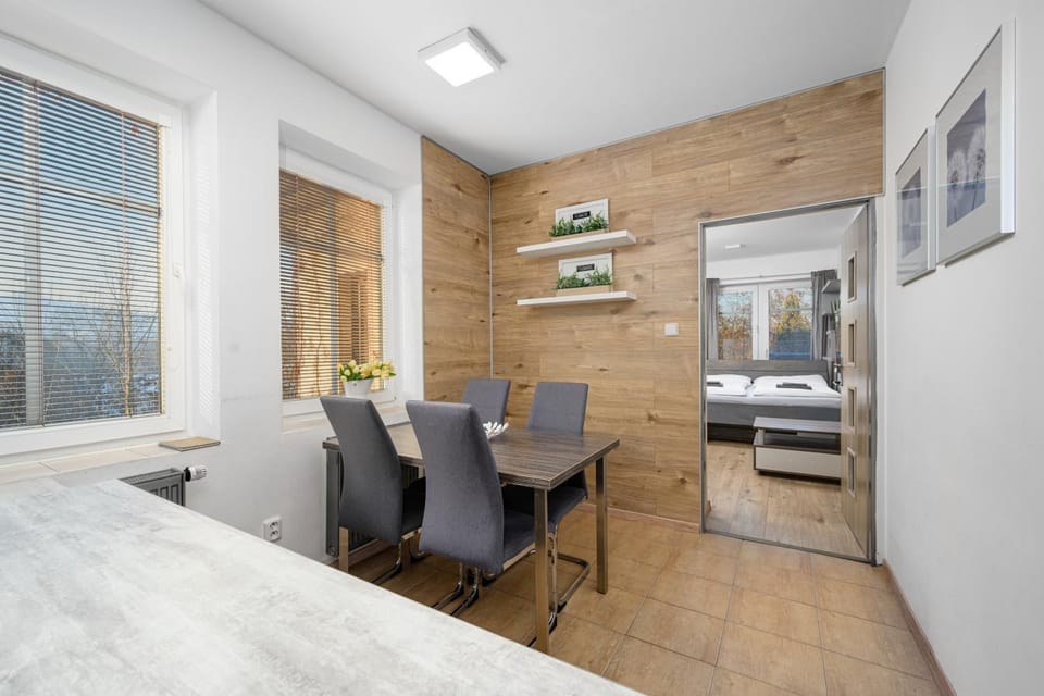 View (from property/room), Dining area, Bedroom, kitchen