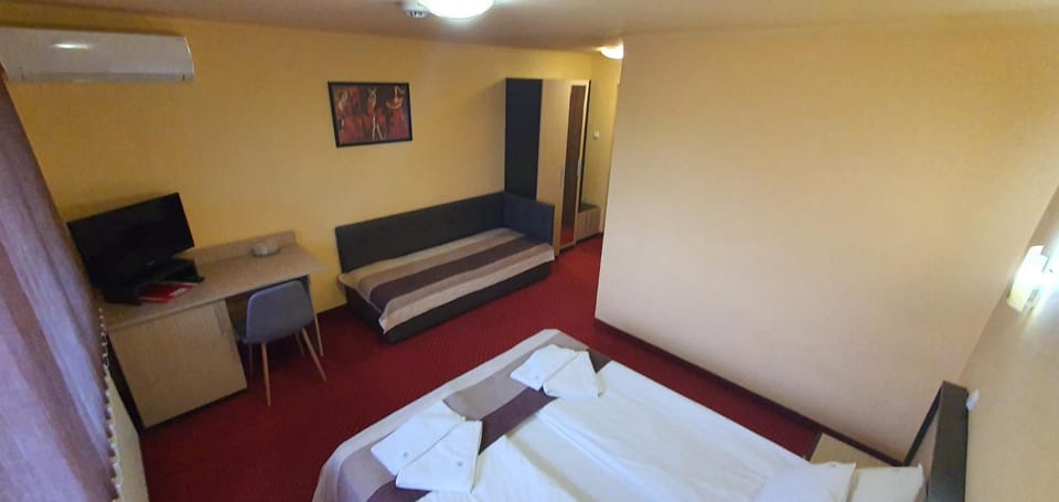 Other, Photo of the whole room