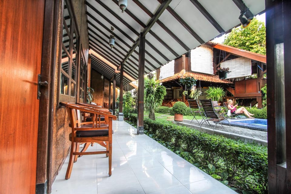 People, Garden, Balcony/Terrace, Balcony/Terrace, Swimming pool, Swimming pool, Swimming pool