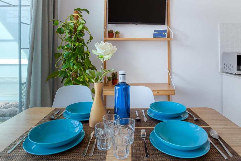 TV and multimedia, Dining area