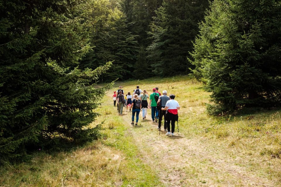 Neighbourhood, Location