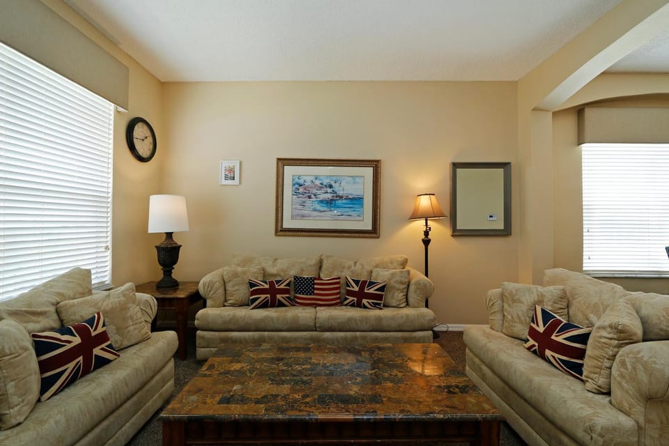 Living room, Seating area