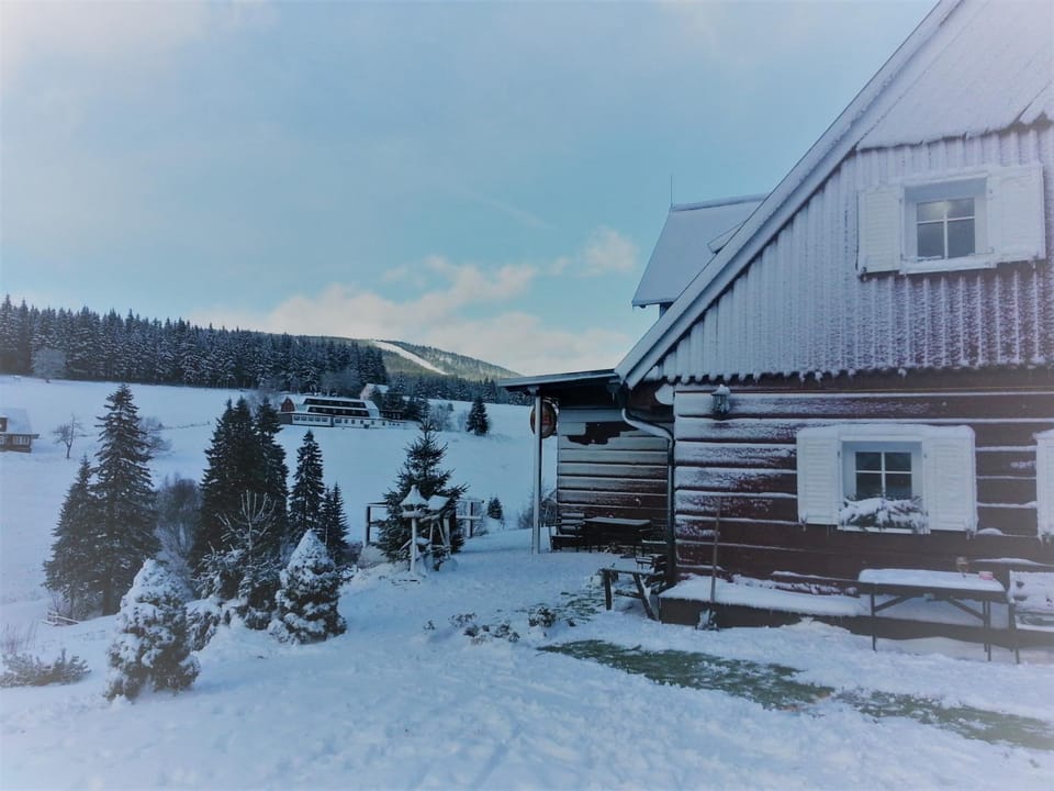 Property building, Skiing