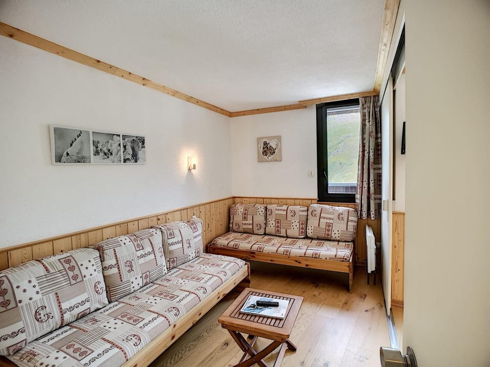2 pièces rénové, 4 pers, sud, ski aux pieds, parking gratuit - FR-1-178-181 Apartment in Les Allues