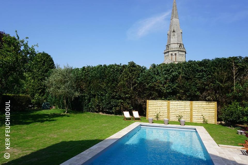Swimming pool, Swimming pool