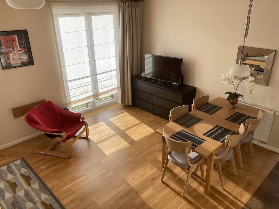 Communal lounge/ TV room, Dining area