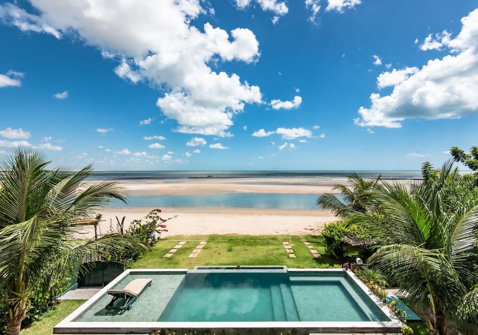 Pool view, Sea view