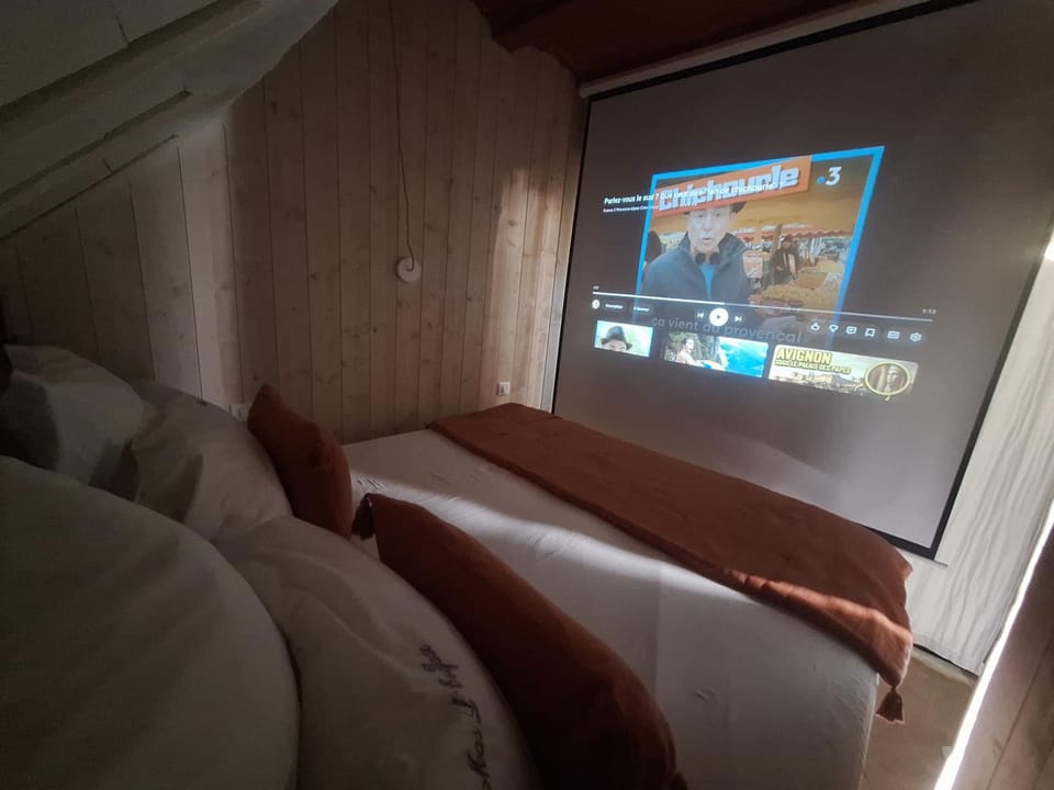 Bed, TV and multimedia