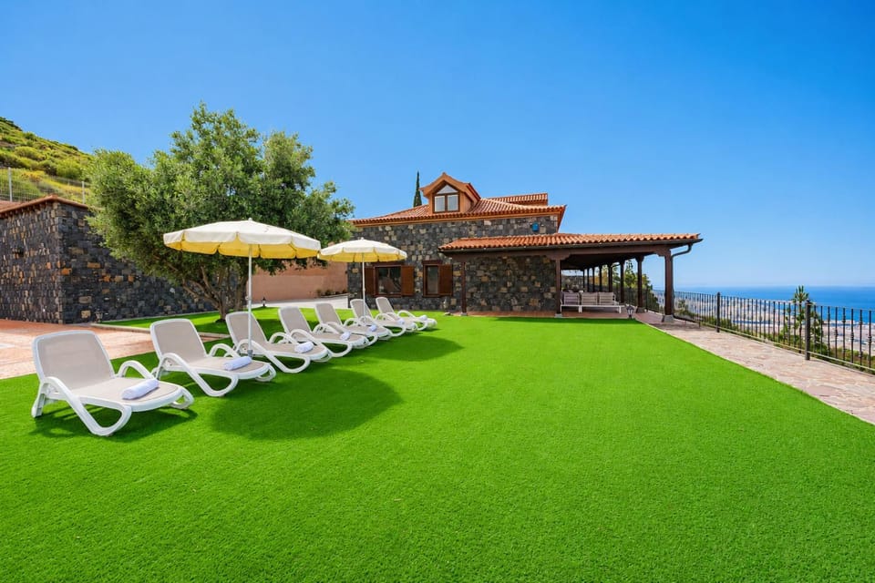 LAS MORADITAS, CHALET con PISCINA PRIVADA House in Canary Islands