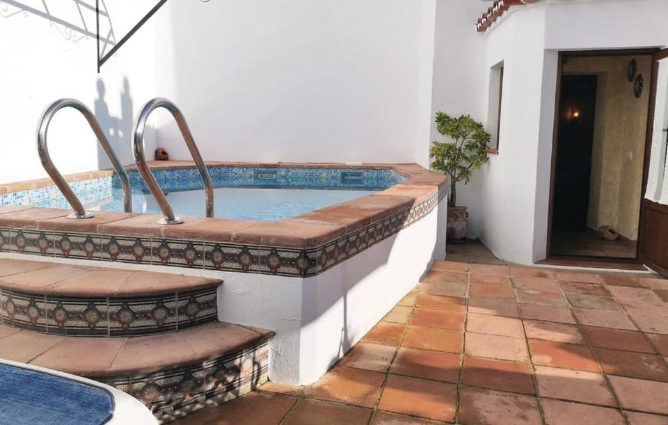 Solarium, Swimming pool