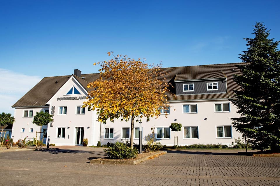 Hotel Pommernland Hotel in Mecklenburgische Seenplatte