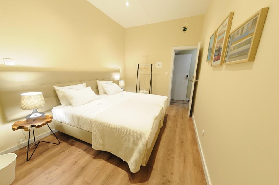 Naya-Downtown Guesthouse Bed and Breakfast in Porto