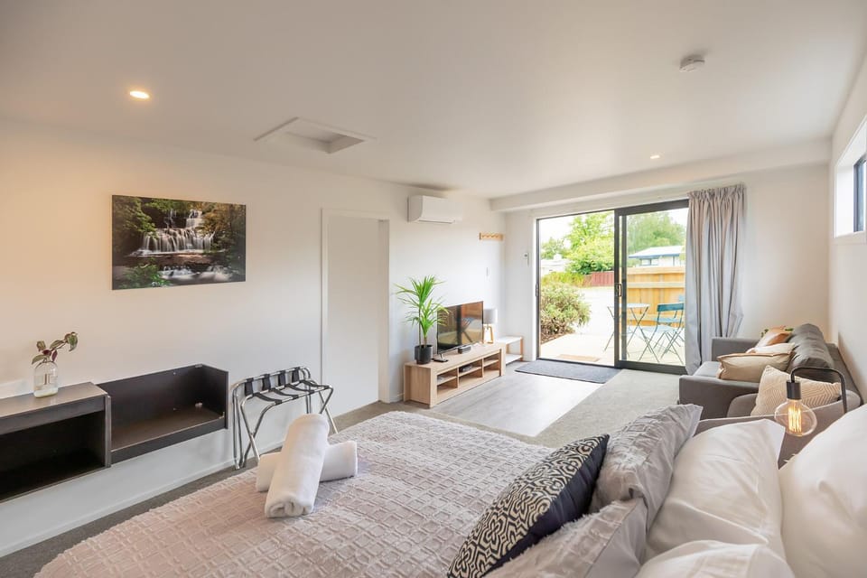 Property building, Living room, Bedroom