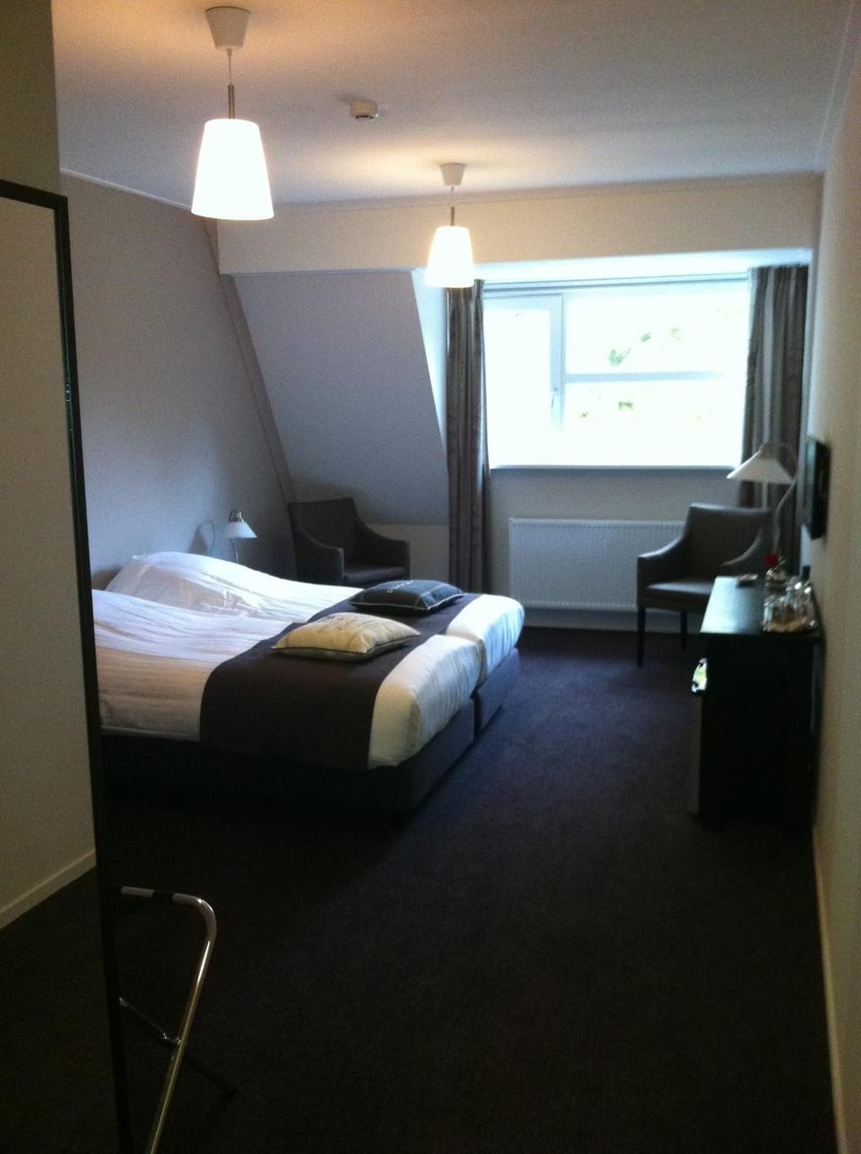 Bed, Photo of the whole room, Seating area, Bedroom