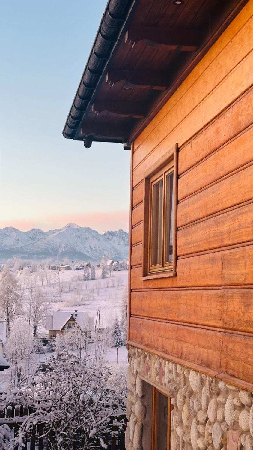 Property building, Winter, Mountain view