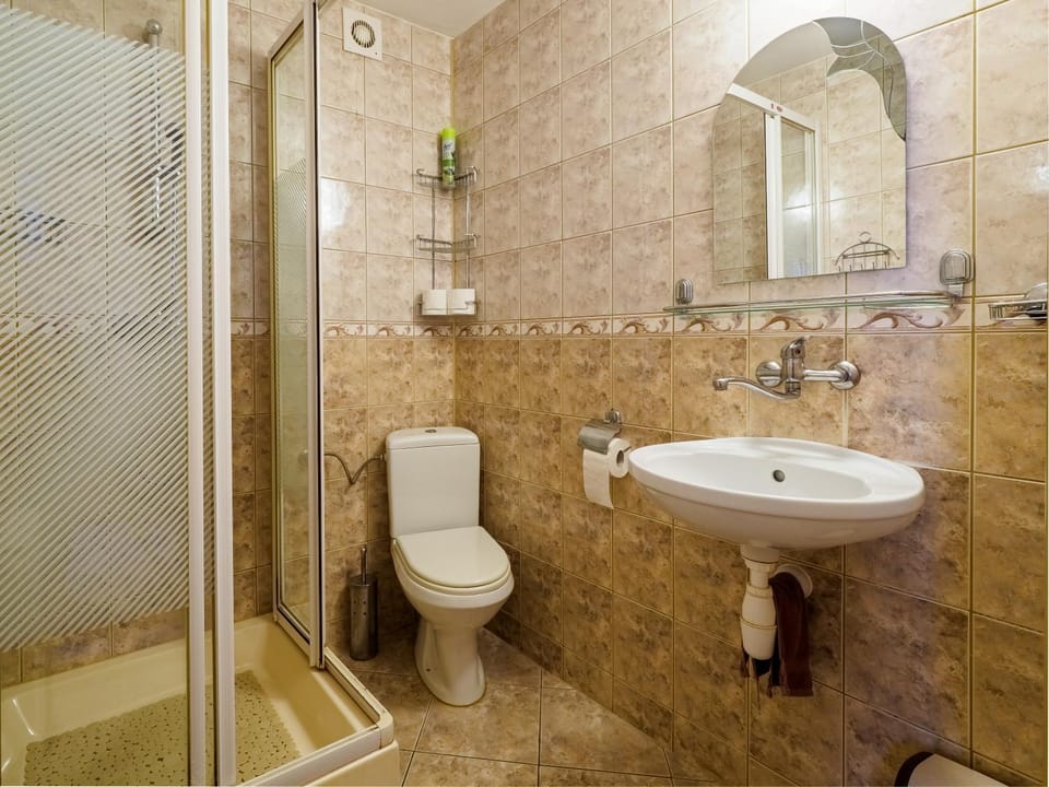 Shower, Bathroom