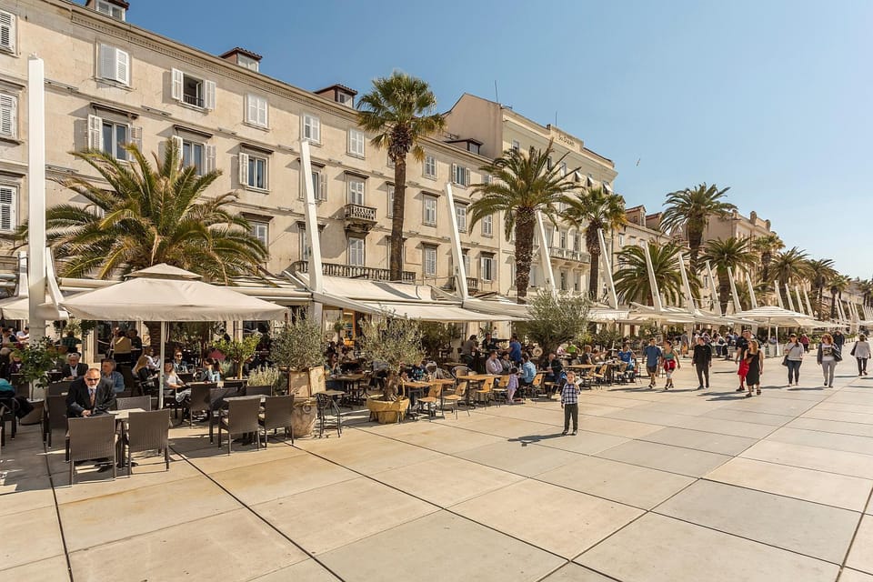 Property building, Restaurant/places to eat, Neighbourhood