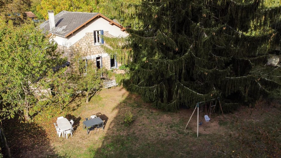 CHALET Tout Confort Proche d AX 3 Domaines Chalet in Occitanie