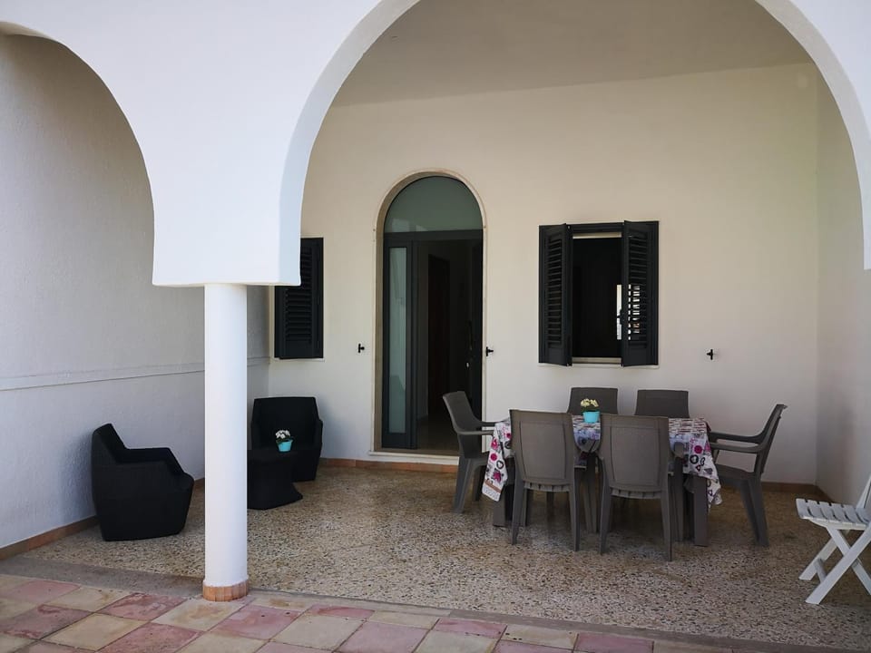 Villa Conchiglia House in Torre Lapillo