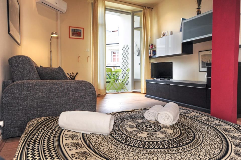 Living room, Bedroom