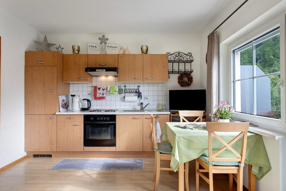 Property building, Kitchen or kitchenette, Living room