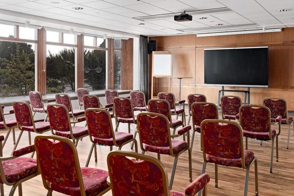 Meeting/conference room