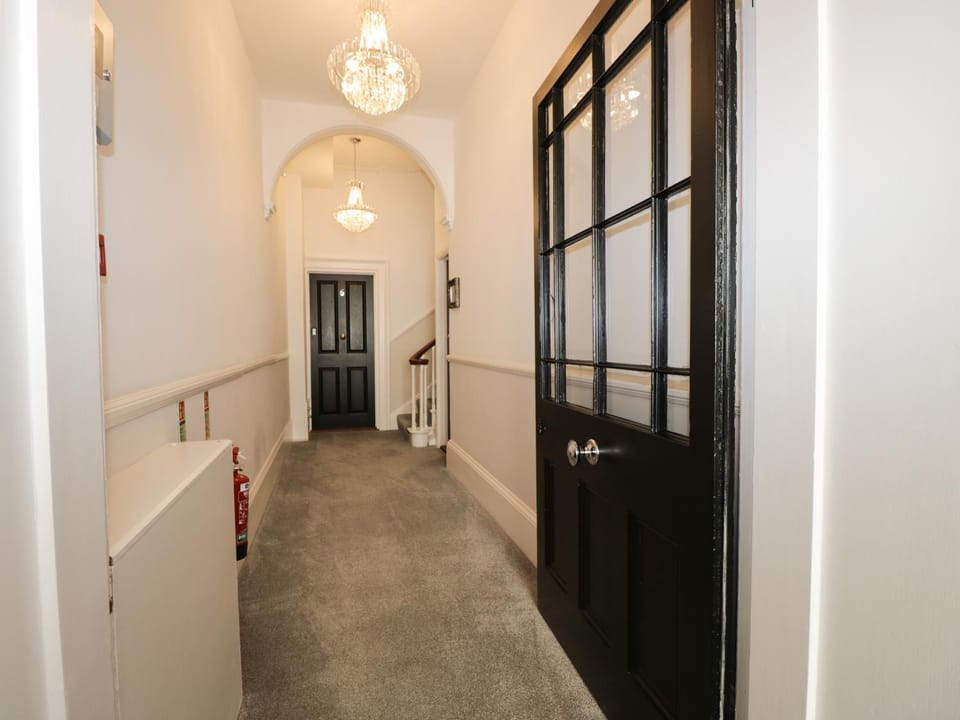 Hamilton's Studio Apartment in Ryde