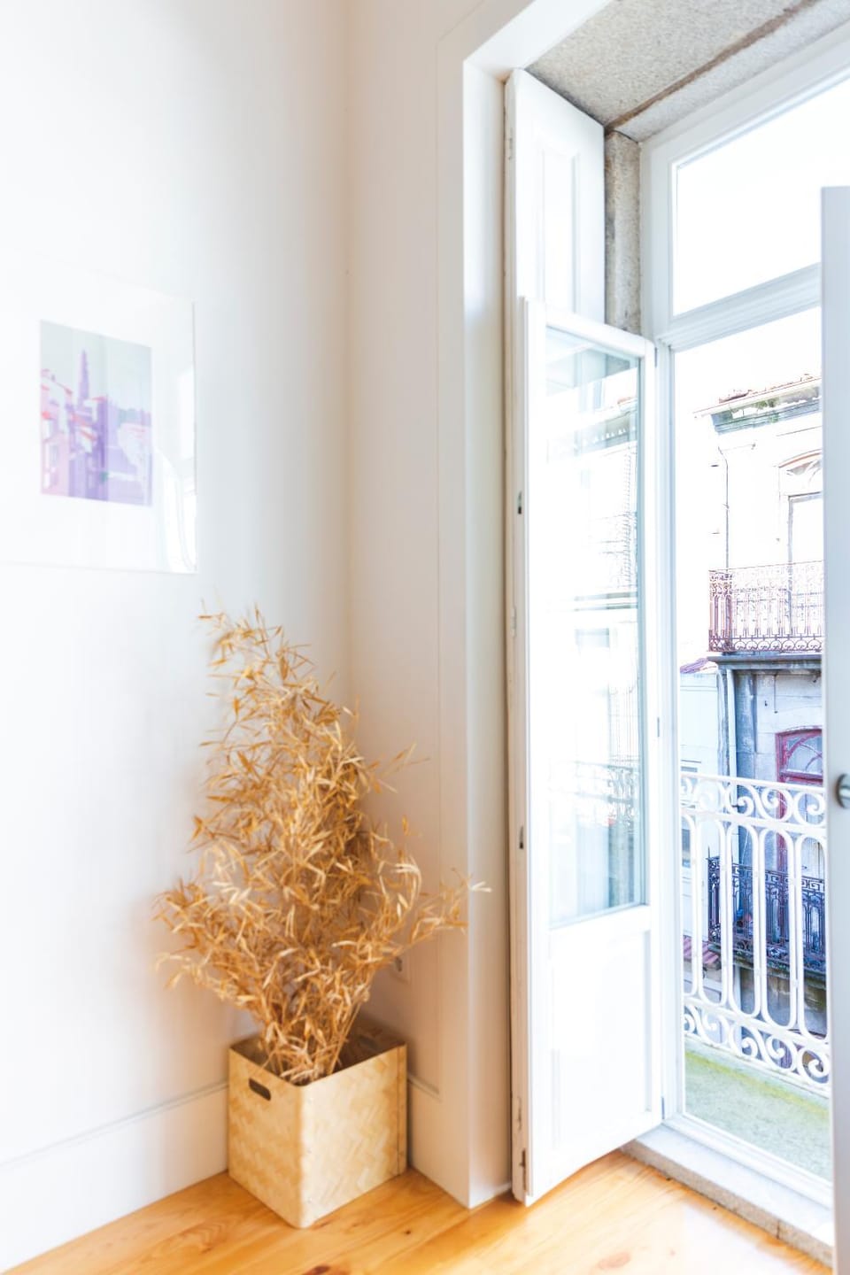 Aposentus -Romantic Mezzanine Apartment With a Balcony Apartment in Porto