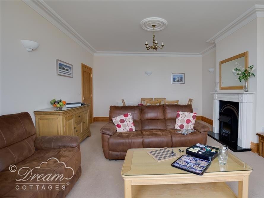 Beach View Apartment 3 House in Weymouth