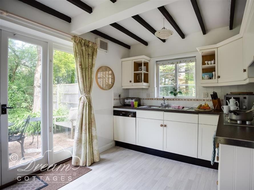 Little Berwick Cottage House in West Dorset District