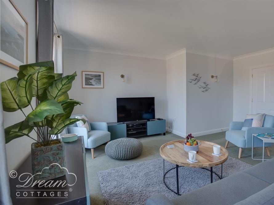 Marina Vista House in Weymouth